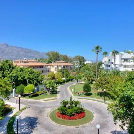 Apartamento Beachfront In Puerto Banus, Playa Rocio